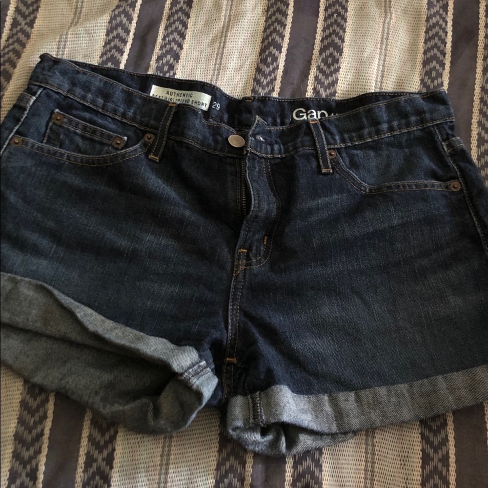 Gap shorts